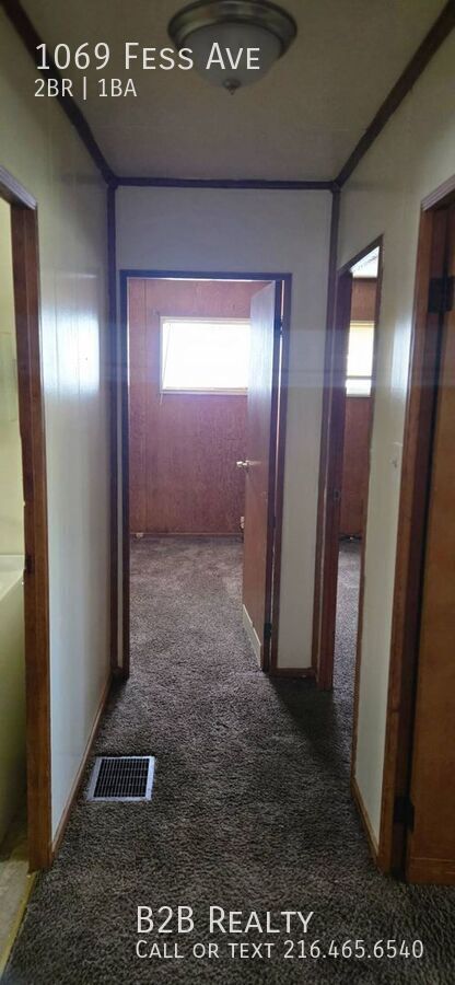 Building Photo - 1069 Fess Ave