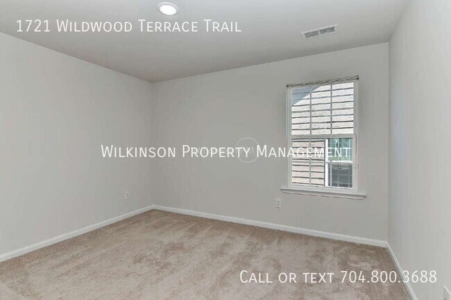 Building Photo - 1721 Wildwood Terrace Trl