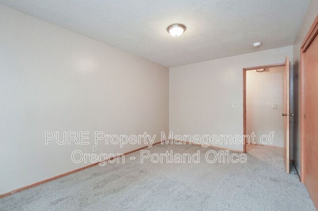 Building Photo - 1313 SE 130th Ave