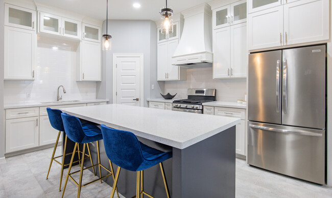 kitchen - 1810 Regnant Dr