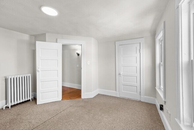 Building Photo - 85 Linden Ave
