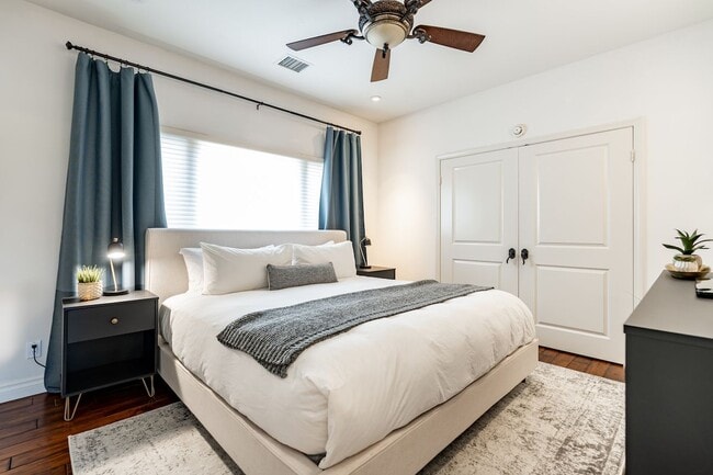 Building Photo - 109 W Montecito Wy