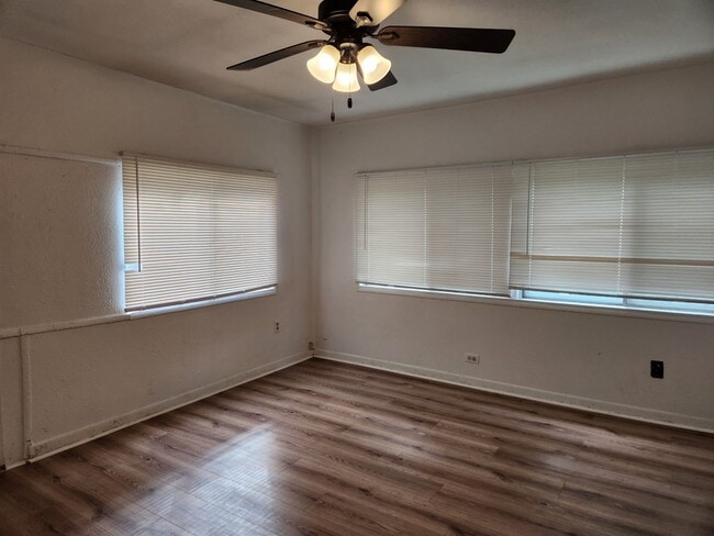Building Photo - 724 Wheless Ave