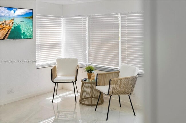 Building Photo - 1241 SW 29th St