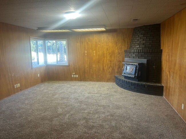 Building Photo - Cozy 2 bed 2 bath home in Escalon