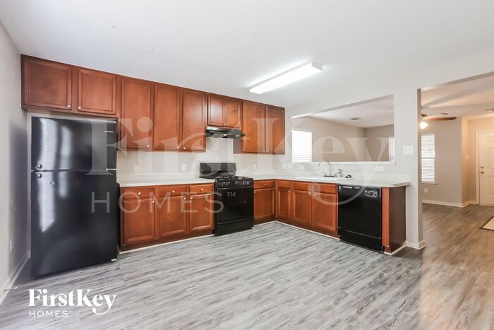 Building Photo - 411 Remington Creek Dr