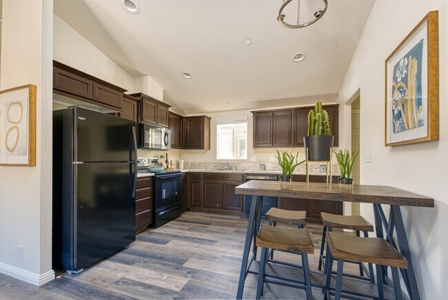 Building Photo - Remodeled 3 Bed/2 Bath National City