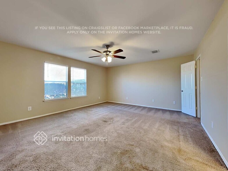 Building Photo - 250 Hilltop Dr