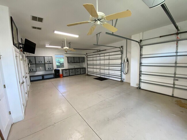 Building Photo - Spectacular and Luxurious Turnkey ANNUAL Lease in The Village of Bridgeport