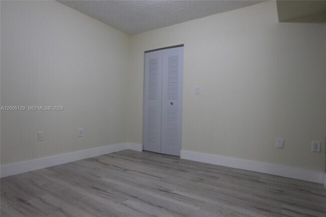 Building Photo - 2890 N Oakland Forest Dr