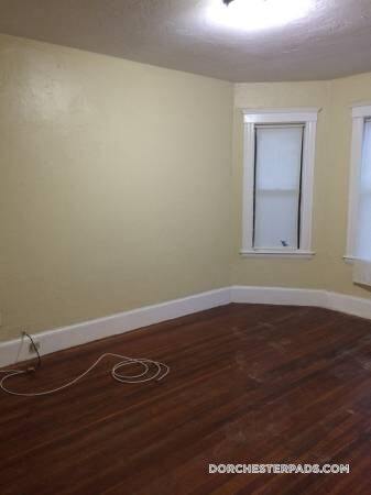 Building Photo - 76 Bellevue St