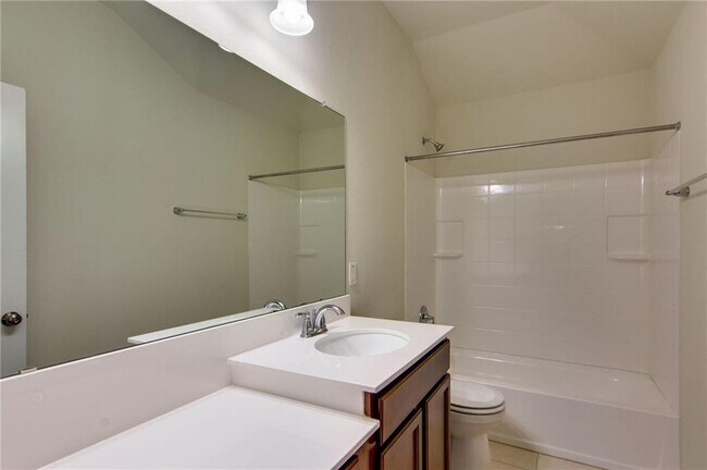 Building Photo - 15900 Cessida St