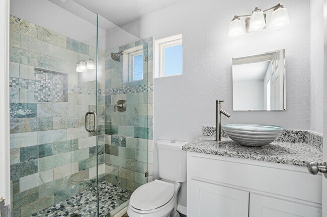 Building Photo - 2933 S Hills Ave