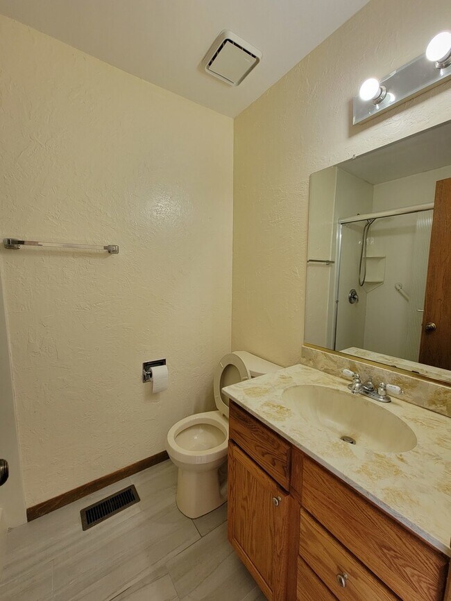 Building Photo - 1820 77th St