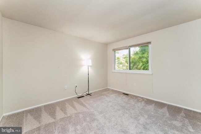 Building Photo - 10657 Spring Oak Ct