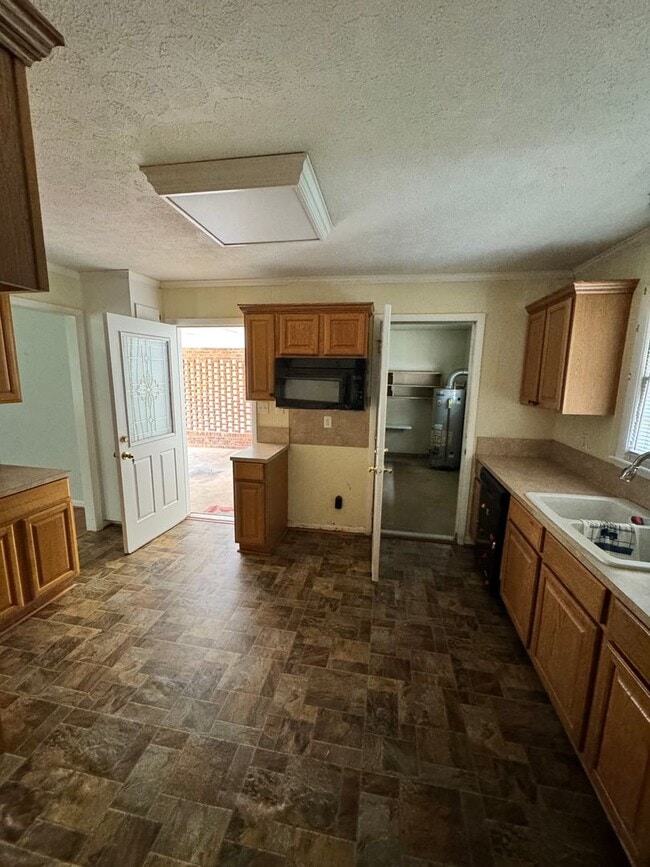 Building Photo - 3018 Delano Pl