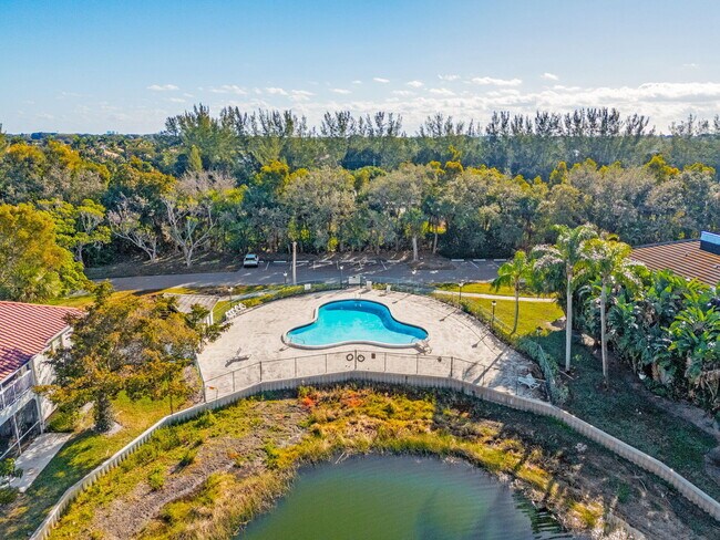 Building Photo - 286 Cypress Point Dr