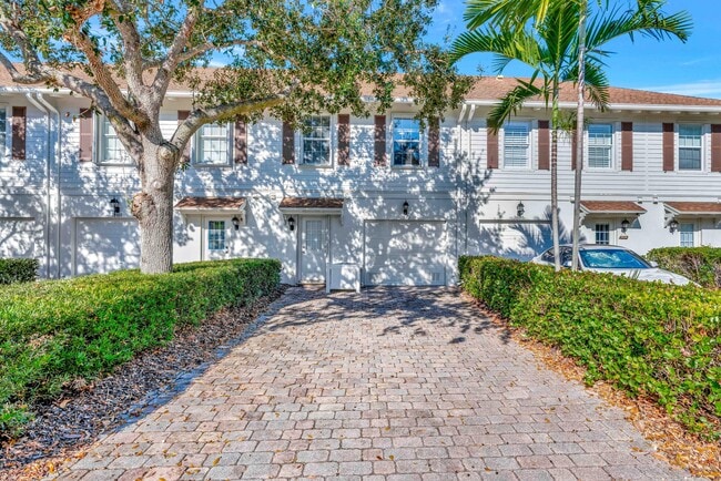 Building Photo - 2873 E Community Dr