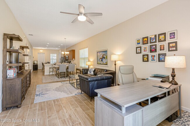 Building Photo - 724 Carlsbad Dr