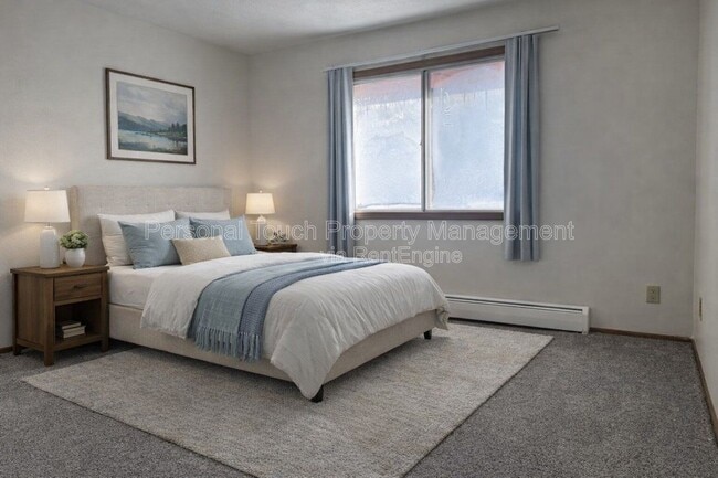 Building Photo - 301 6th St S