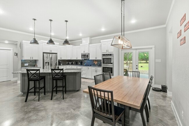 Building Photo - 15765 Salado Dr