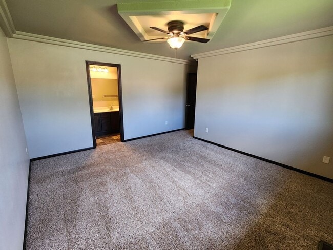 Building Photo - * 3 - 2 - 1 SPECIAL! * 4 Bedroom, 3 Bathro...