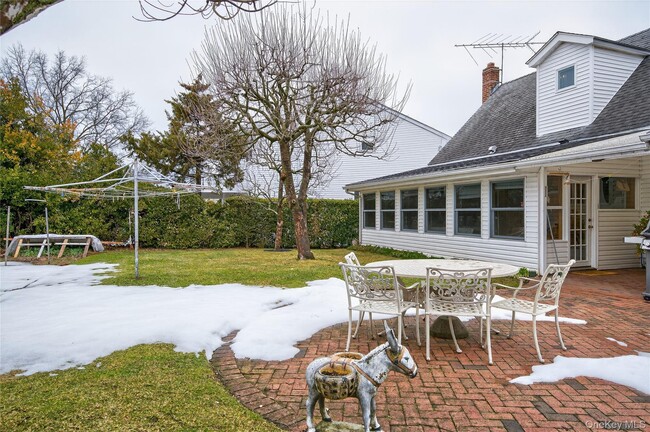 Building Photo - 112 Wentworth Ave