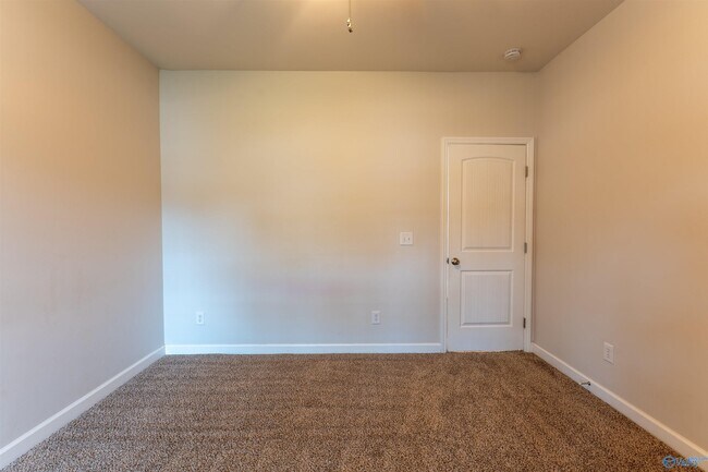 Building Photo - 105 Kaleigh Paige Cir