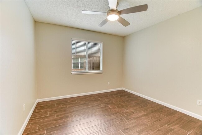 Building Photo - 1303 Crossvine Way