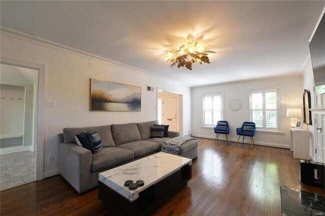 Building Photo - 937 S Bemiston Ave