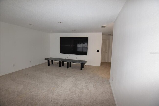 Building Photo - 1328 Karok St