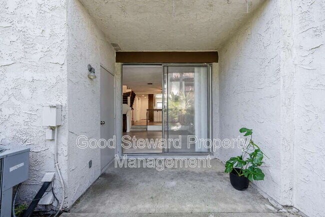 Building Photo - 363 Molokai Dr