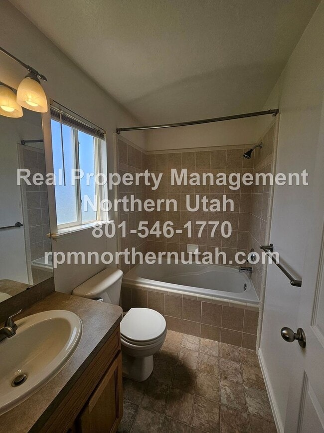 Building Photo - 3 Bedroom Home Coming Available in Ogden