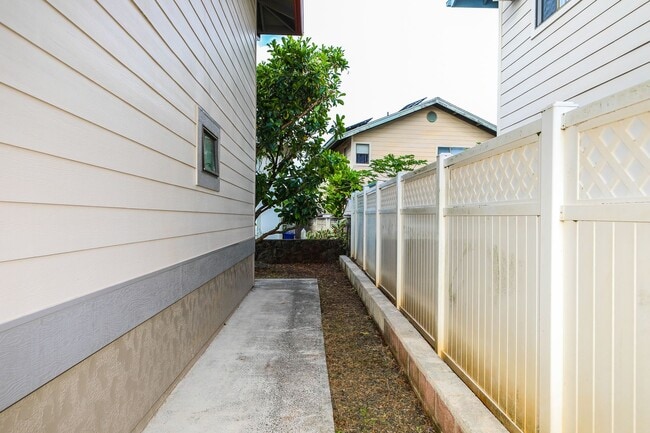 Building Photo - Mililani Mauka - Single Family Home | 3bd-2ba-attached garage