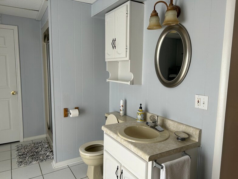 @nd View of Master Bath - 122 Tucker Dr