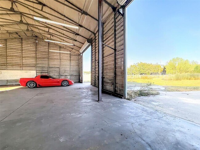 Building Photo - 3239 Allen Rd