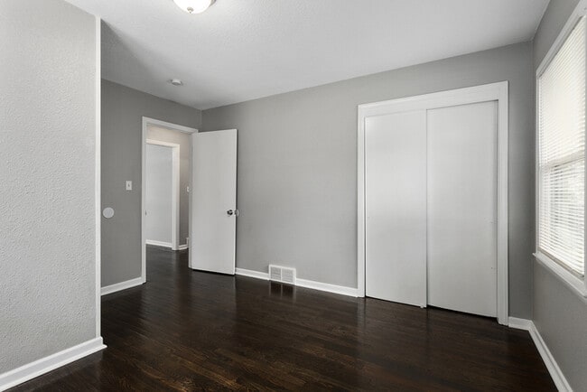 Building Photo - Newly rehabbed 3 bed 1.5 bath in Raytown