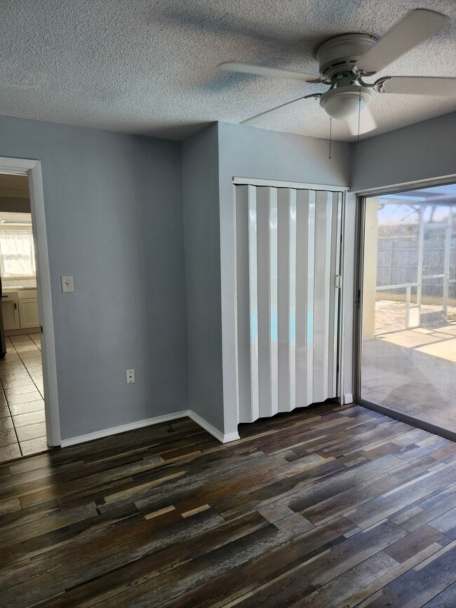 Building Photo - 9837 Marlinton Ln