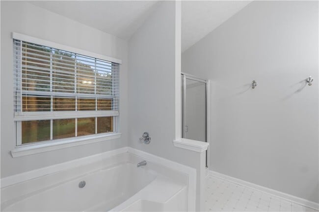 Building Photo - 3870 Safehaven Dr