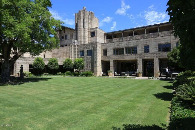 Building Photo - 5214 N 33rd St