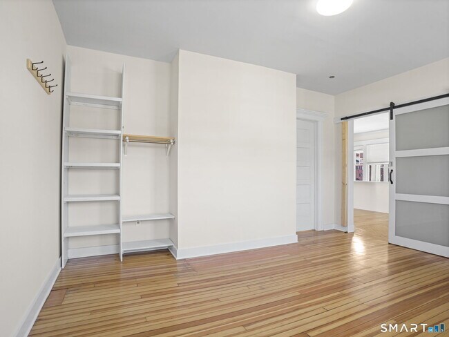 Building Photo - 1911 Summer St