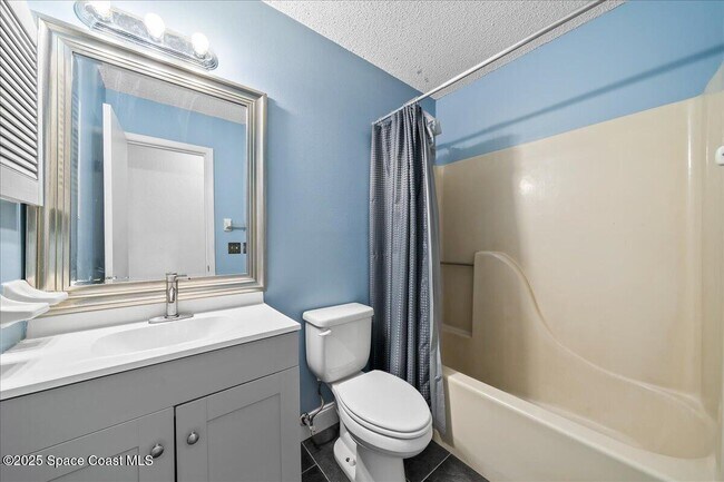 Building Photo - 701 Elmont St NW