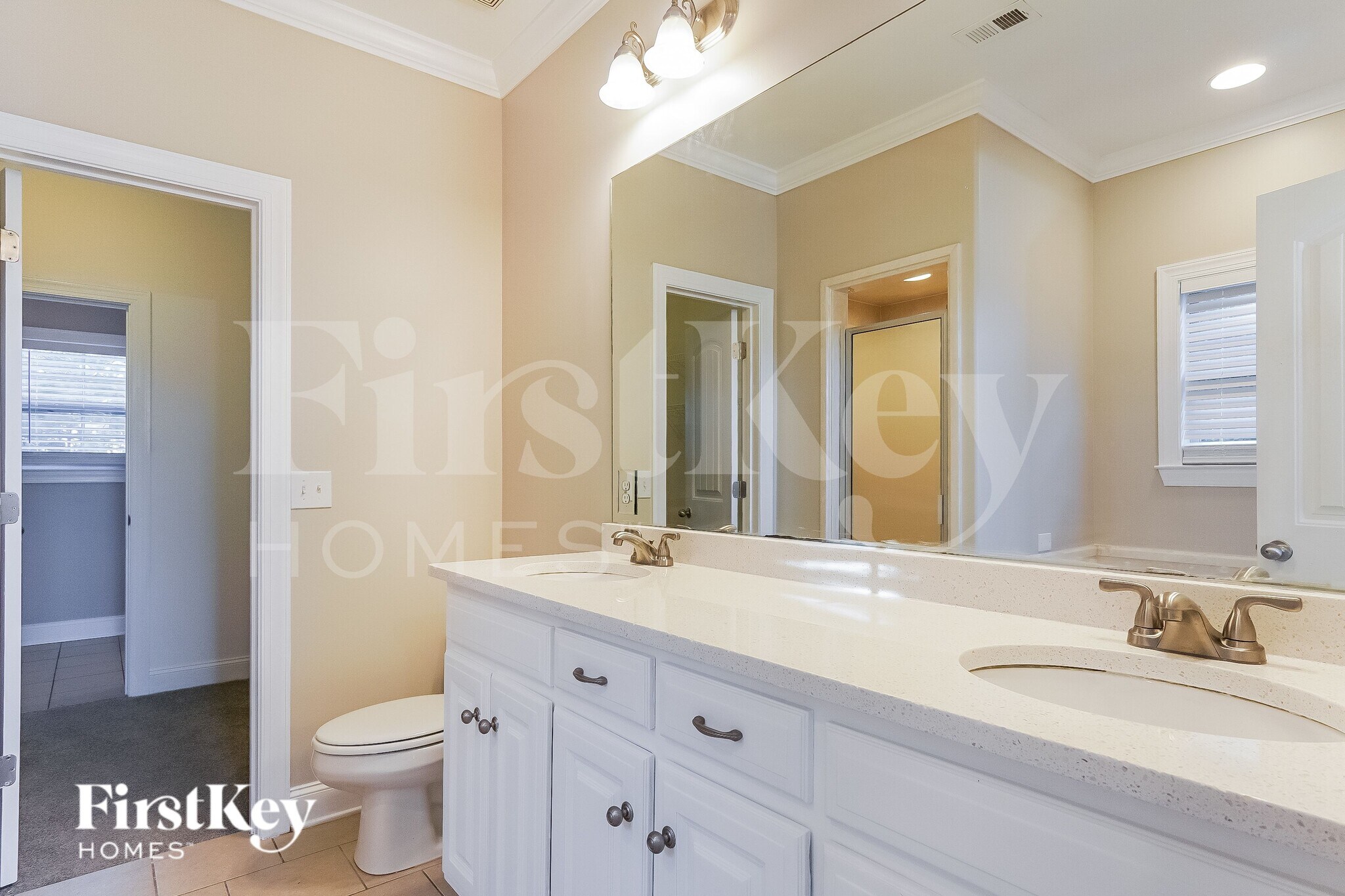 Building Photo - 245 Madison Ln