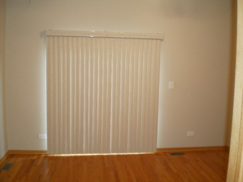 Building Photo - 1538 E 65th Pl