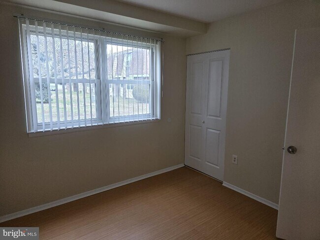 Building Photo - 22 Florence Tollgate Pl