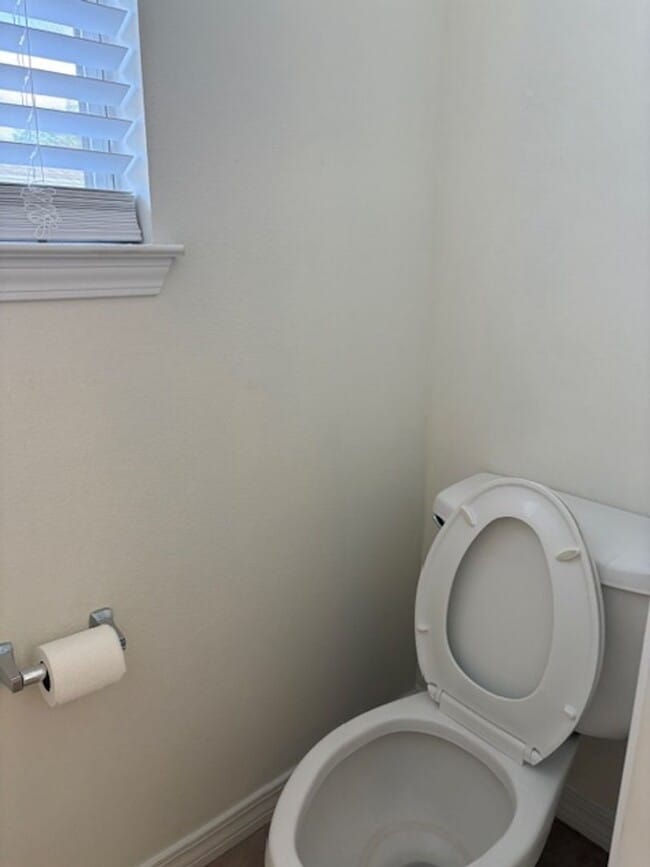 Building Photo - 1831 Sundown Dr