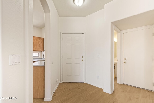 Building Photo - 11413 W Yavapai St