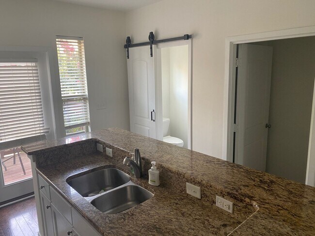 Building Photo - Room in 3 Bedroom Townhome at Seigle Point Dr