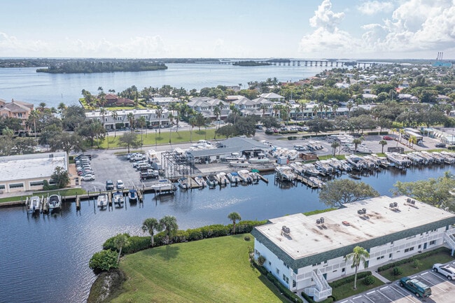 Building Photo - 2800 Indian River Blvd