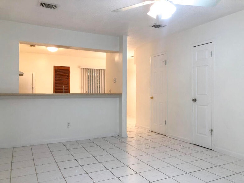 Living room - 696 Tyner St